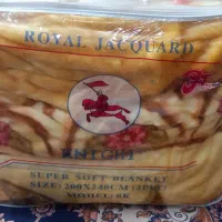 پتوی دونفره نو مارک رویال قدیمی و سنگین|سرویس روتختی|قرچک, مهدیه|دیوار