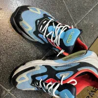 کتونی اصلی استوک اصل