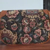 تعدادی وسایل صنایع دستی|کیف، کفش، کمربند|رشت, کوی مهر|دیوار