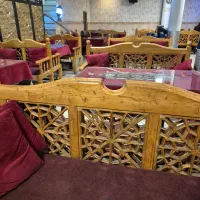 سری زن سفره خانه سنتی