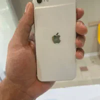ایفونSe2020