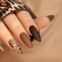 جذب ناخنکار حرفه ای در سالن ممتاز|استخدام درمانی، زیبایی، بهداشتی|نور, |دیوار