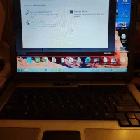 نصب ویندوز و برخی از نرم افزارهای کامپیوتر.