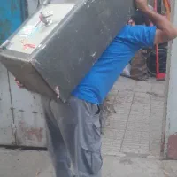 باربری  کارگران مخصوص حمل کلیه اثاثیه منزل
