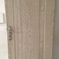 درب اتاقی یکسال استفاده شده
