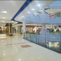 ۳۰۰ متر مغازه و زمین تجاری