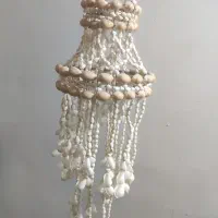 آویز (لوستر) صدفی