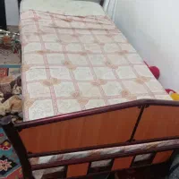 تخت خواب فلزی