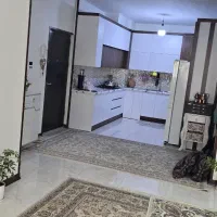 ۸۱متری/فول امکانات/مجتمع