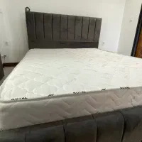 تخت خواب به همراه تشک نو