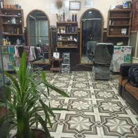 تابلو آرایشگاه با دکور و لوازم