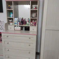 تخت و کمد جوان