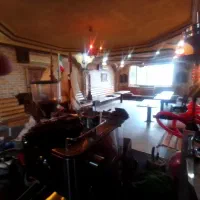 باریستا و کمک باریستا