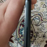 گوشی نو نو صفر استفاده نشده و هیچ خط و خشی