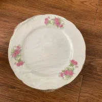 ظروف چینی گل سرخی