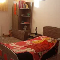 سرویس تخت و کمد و پاتختی و دراور