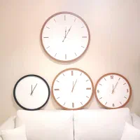 ساعت بزرگ دیواری