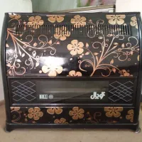 یک عدد بخاری،چهار عدد پشتی