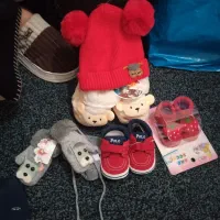 لباس و وسایل نوزاد|کفش و لباس بچه|رباط‌کریم, رباط‌کریم|دیوار