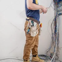 سیم کشی،برقکاری،رفع اتصالات،رنگ کار