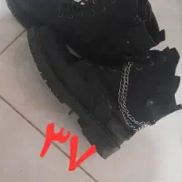 تعدادی کفش دخترانه