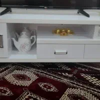 زیر تلویزیونی و گنجه