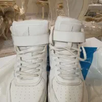 کفش نیم بوت خارجی سفید|کیف، کفش، کمربند|رشت, معلم|دیوار