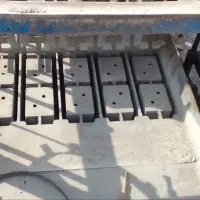 کارگر بلوکه زن