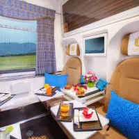 قطارهای ۵ ستاره رویال زمرد فدک همراه هتل