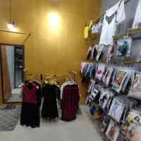 واگذار دکور جنس و مغازه مجتمع فردوسی زنانه|لباس|فیروزآباد (فارس), |دیوار