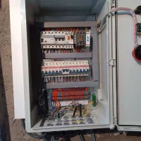 سیم کشی ساختمان برق کاری نورپردازی لاین نوری|خدمات پیشه و مهارت|تبریز, |دیوار