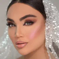 خدمات زیبایی تخصصی میکاپ عروس و میکاپ همراه|خدمات آرایشگری و زیبایی|فردیس, فردیس|دیوار