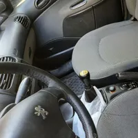 206 sd V8 92 فابریک 130کار|خودرو سواری و وانت|شیراز, شهرک فرهنگیان|دیوار
