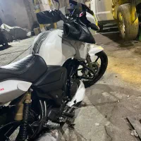 اپاچی سفید ۱۸۰ کم کارکرد مدل۹۵|موتورسیکلت|تهران, شهرک استقلال|دیوار