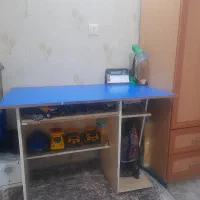 میز کامپیوتر و مطالعه