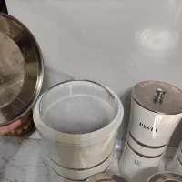 بانکه فلزی حبوبات|ظروف نگهدارنده، پلاستیکی، یک‌بارمصرف|لاهیجان, کوی خزر|دیوار