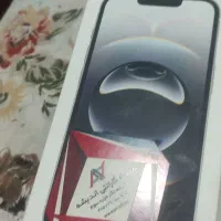 گوشی آیفون 16e