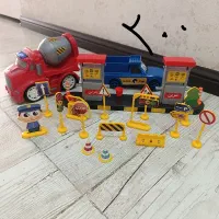 اسباب بازی ، پمپ بنزین  تابلو ، ماشین آلات ، گیتار