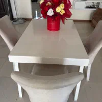 میز نهار خوری همراه با اینه کنسول فقط۵ تومان