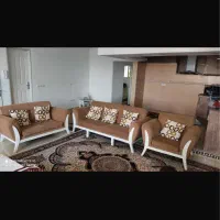 مبل ۹ نفره همراه با جلو مبلی عسلی سالم تمیز|مبلمان خانگی و میز عسلی|شهریار, کردزار|دیوار