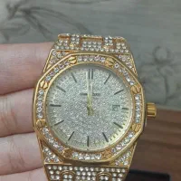 ساعت طلایی نگین دار زنانه