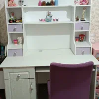 میزتحریروکتابخانه