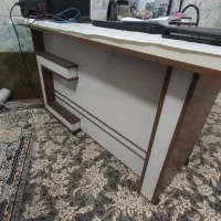 میز کارمندی