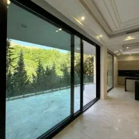 واحد تجاری ۲۲۰ متر بر اندرزگو / فقط برند