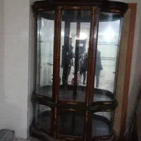 ویترین اینه دار
