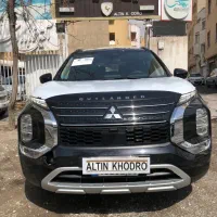 میتسوبیشی اوتلندر
