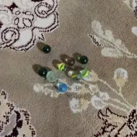 چند عدد تیله بفروش می‌رسد