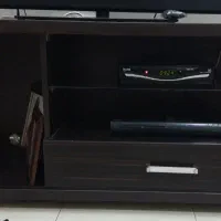 میز تلویزیون عرض ۱۲۰ کاملا سالم