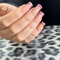 آموزش کاشت ناخن فقط۱۶۰۰ به صورت حرفه ای و خصوصی