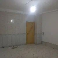 مغازه برخیابان اصلی بعثت